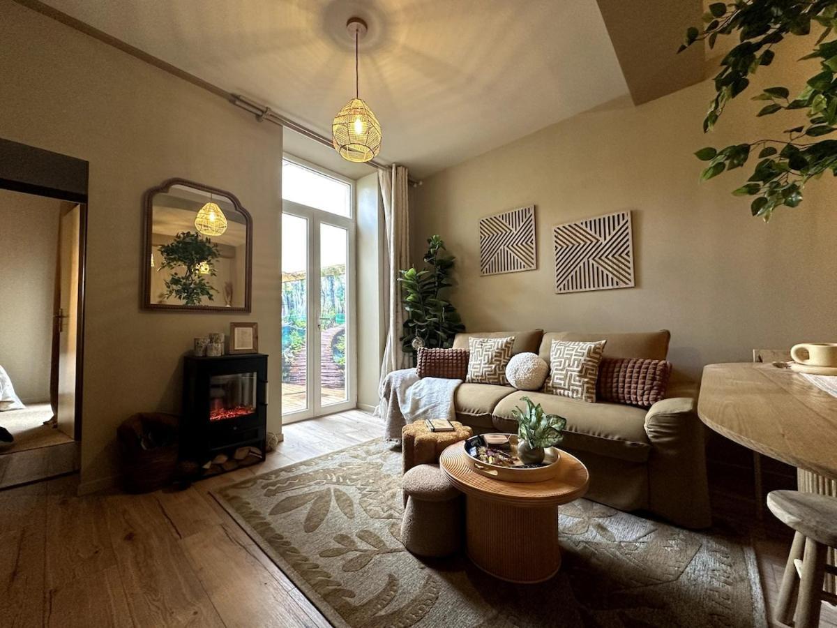 Appartement Le Cottage, T2, Hyper Center, Terrasse Mâcon