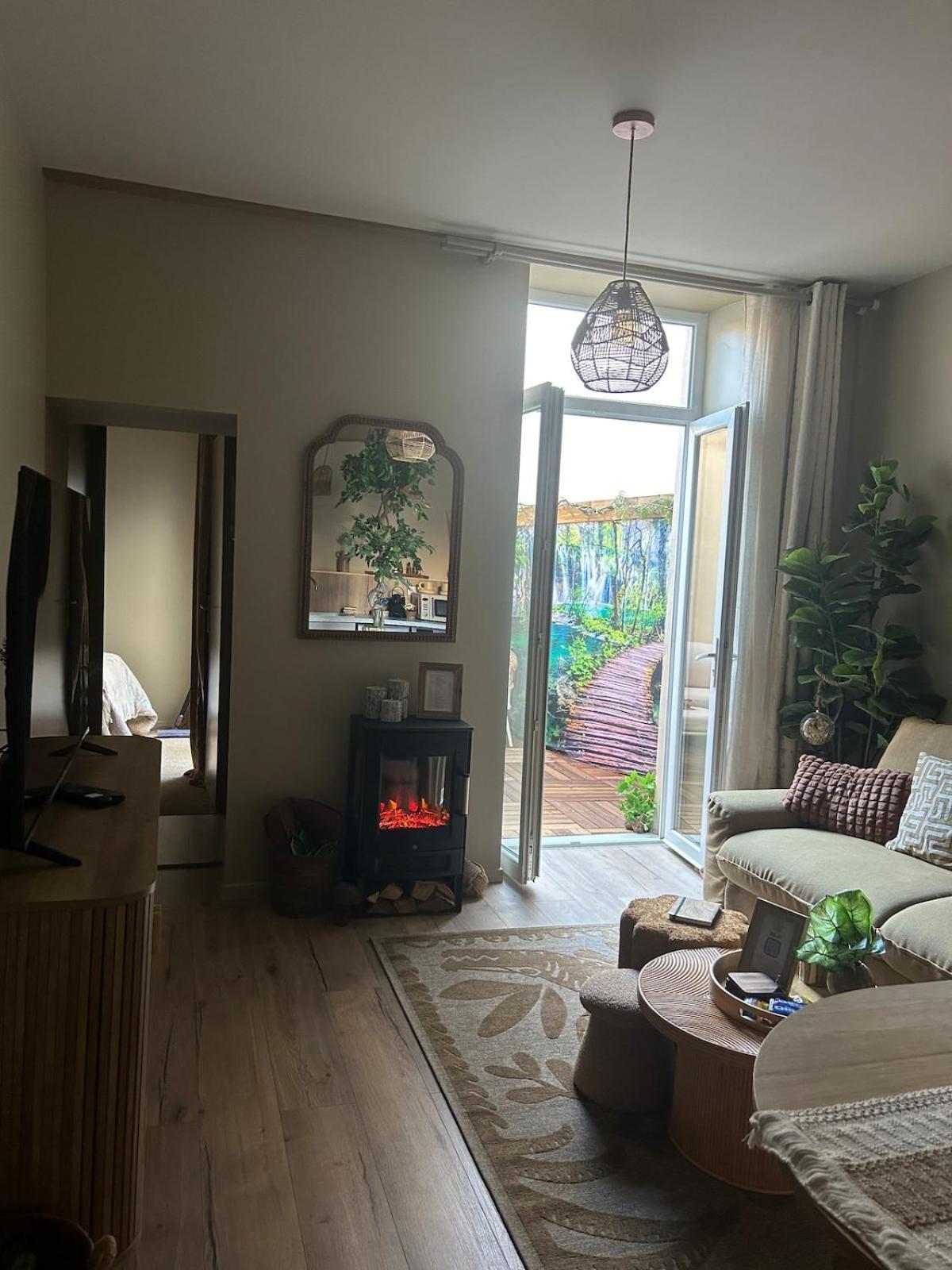 Appartement Le Cottage, T2, Hyper Center, Terrasse Mâcon